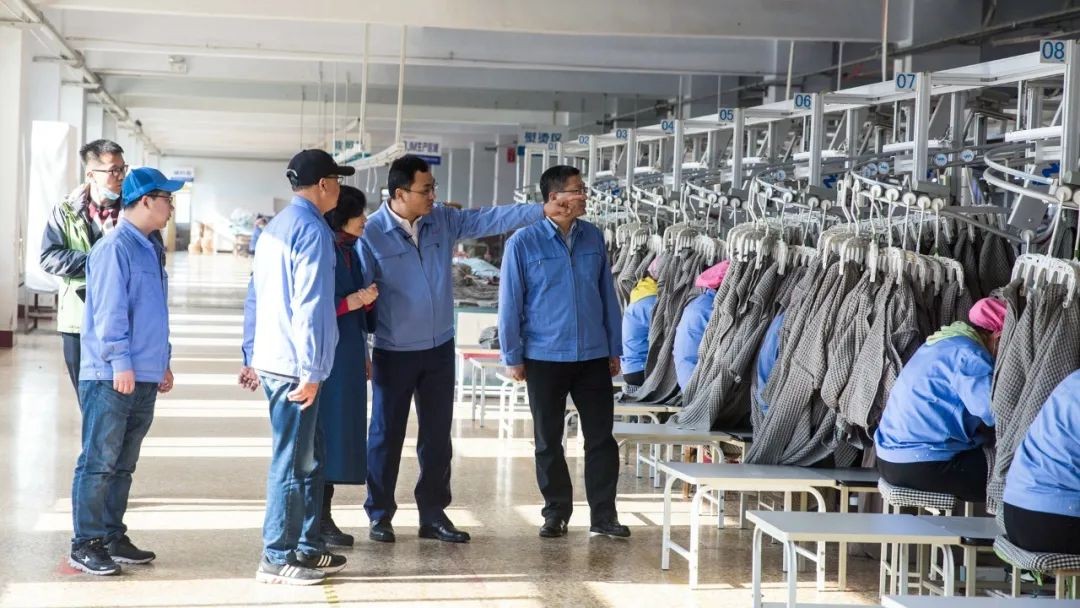 倒逼管理，十年磨劍，產(chǎn)出增加30%，節(jié)省用工近萬(wàn)人 | 孚日集團(tuán)蹚出高質(zhì)量發(fā)展之路